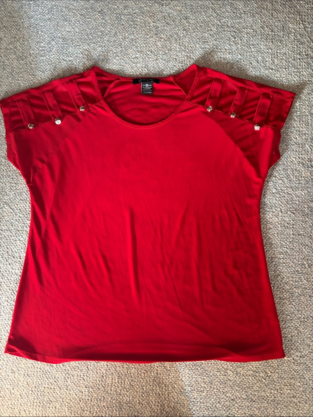 Women's Red Short Sleeve Jewel-Shoulder Tee
